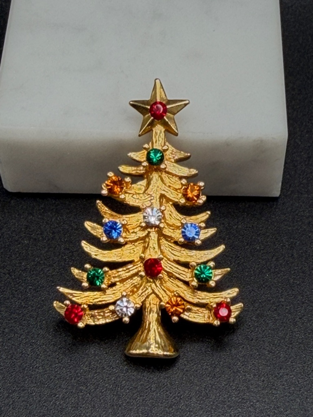 Eisenberg Ice Christmas Tree Brooch #E434 gold tone multicolored crystals